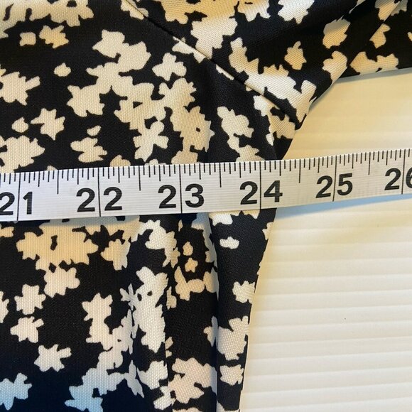Talbots Top Blouse Black and White Floral Size 1X Spring Classic Long Sleeve - Picture 8 of 9
